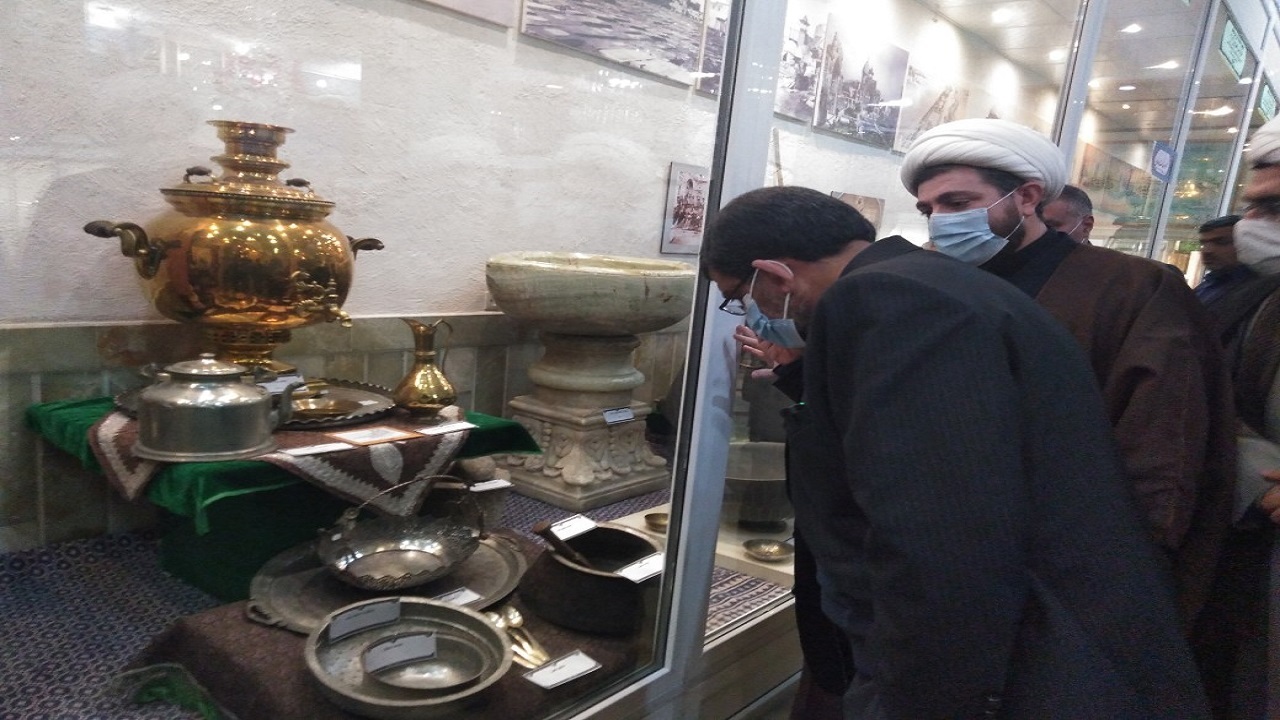 بازدید ضرغامی از موزه حرم حضرت معصومه(س)