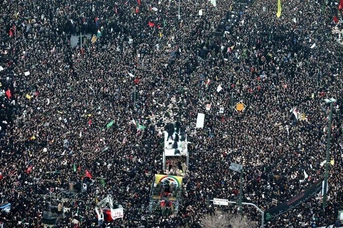 تشییع پیکر مطهر حاج قاسم در تهران تشییع پیکر مطهر حاج قاسم در تهران