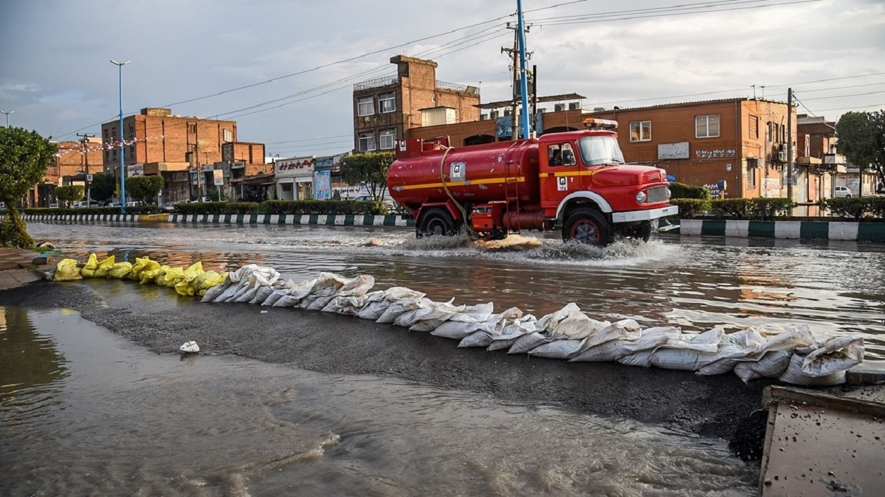 بارش‌ها موجب آبگرفتگی در ۵ محله اهواز شد