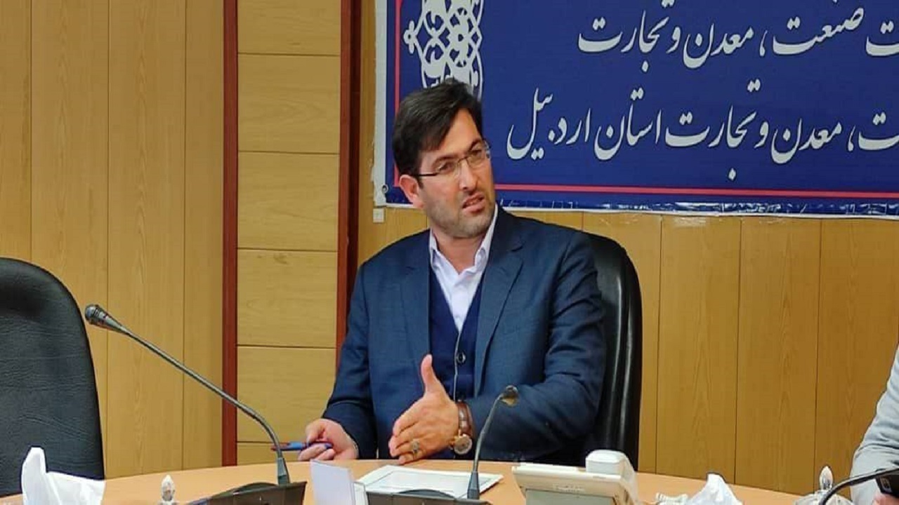 در تامین آرد و نان مورد نیاز در اردبیل مشکلی نداریم