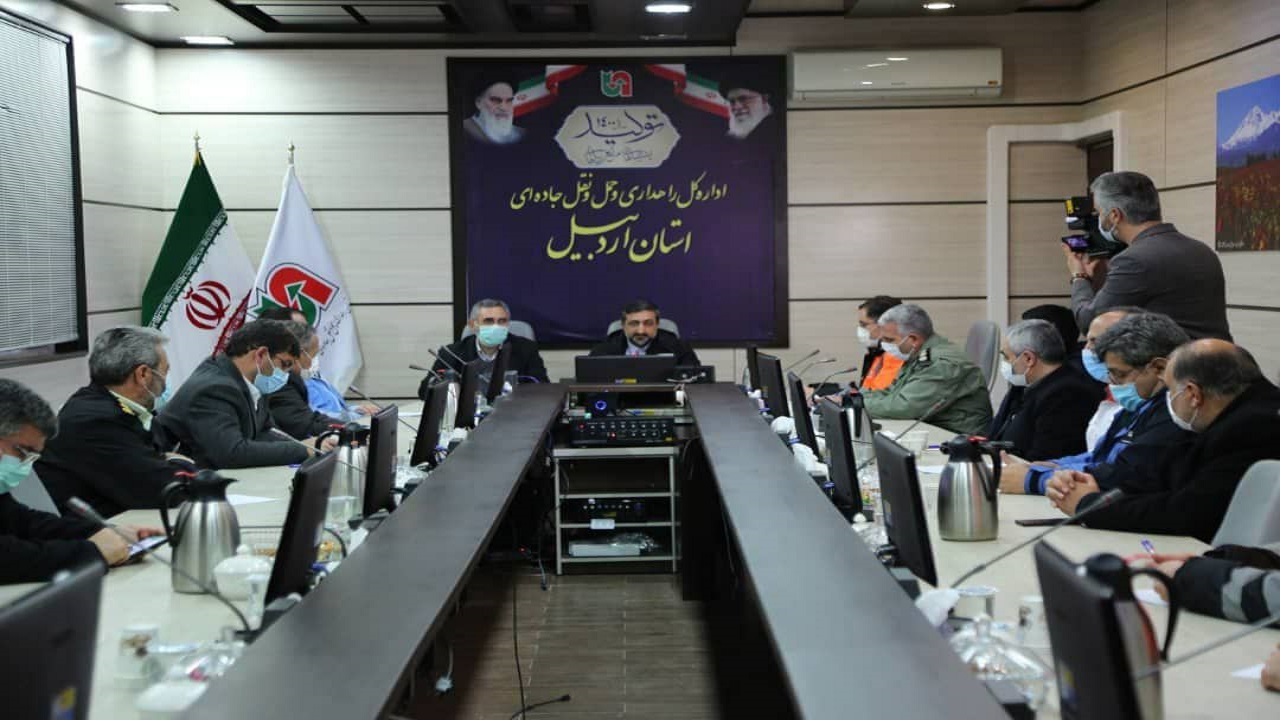 کمبود امکانات مانع تلاش و مدیریت جاده‌ها در اردبیل نشد