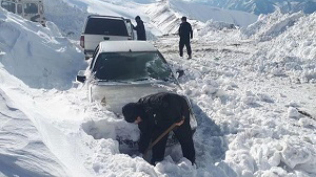 مسدود شدن مسیر ۱۱ روستای فریدونشهر