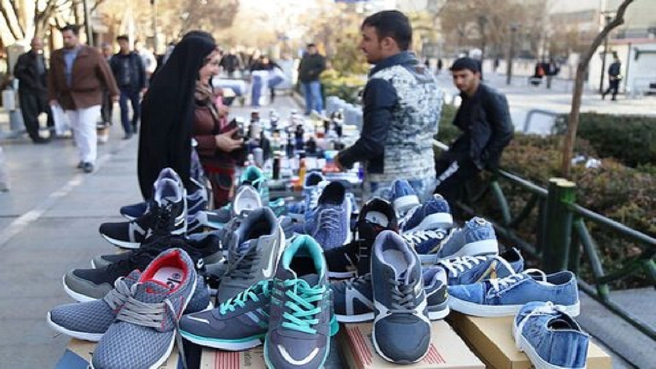 جمع‌آوری دست‌فروشان در خیابان المهدی