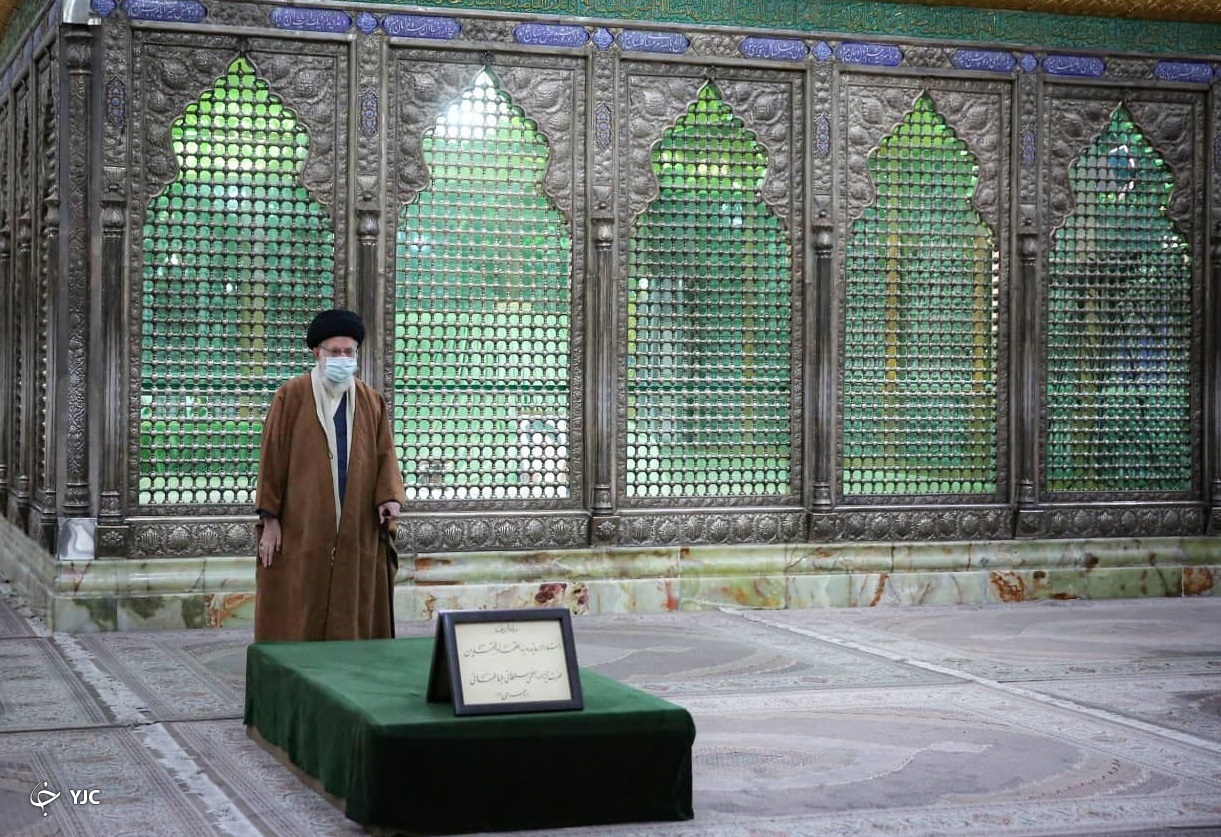حضور رهبر معظم انقلاب در مرقد مطهر امام خمینی (ره) حضور رهبر معظم انقلاب در مرقد مطهر امام خمینی (ره)