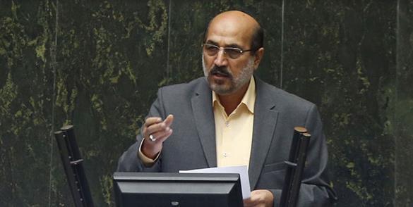 دولت ادعا می‌کند ۶ درصد از سهام خودروسازان را در اختیار دارد، اما این‌ عدد خیلی بیشتر است