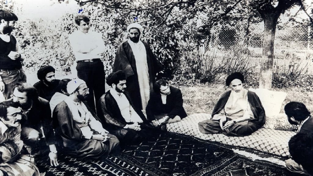 امام خمینی (ره)، پیش از بازگشت به ایران در پاریس چه گفت؟