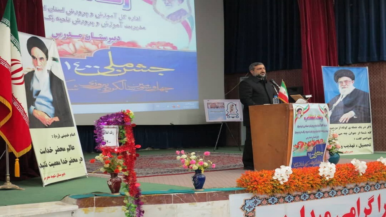 مشارکت جوانان در اداره کشور بر نشاط انقلاب می‌افزاید