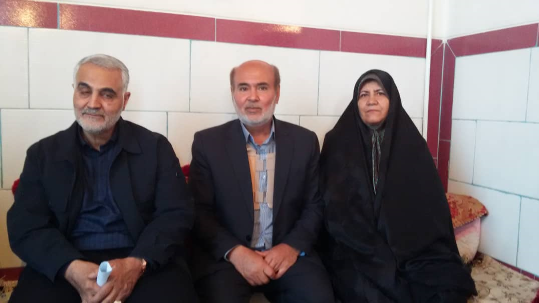 سردار سلیمانی و خانواده شهید
