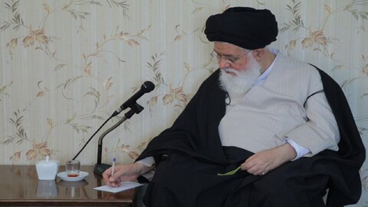 پیام تسلیت آیت الله علم الهدی در پی درگذشت آیت‌الله صافی گلپایگانی