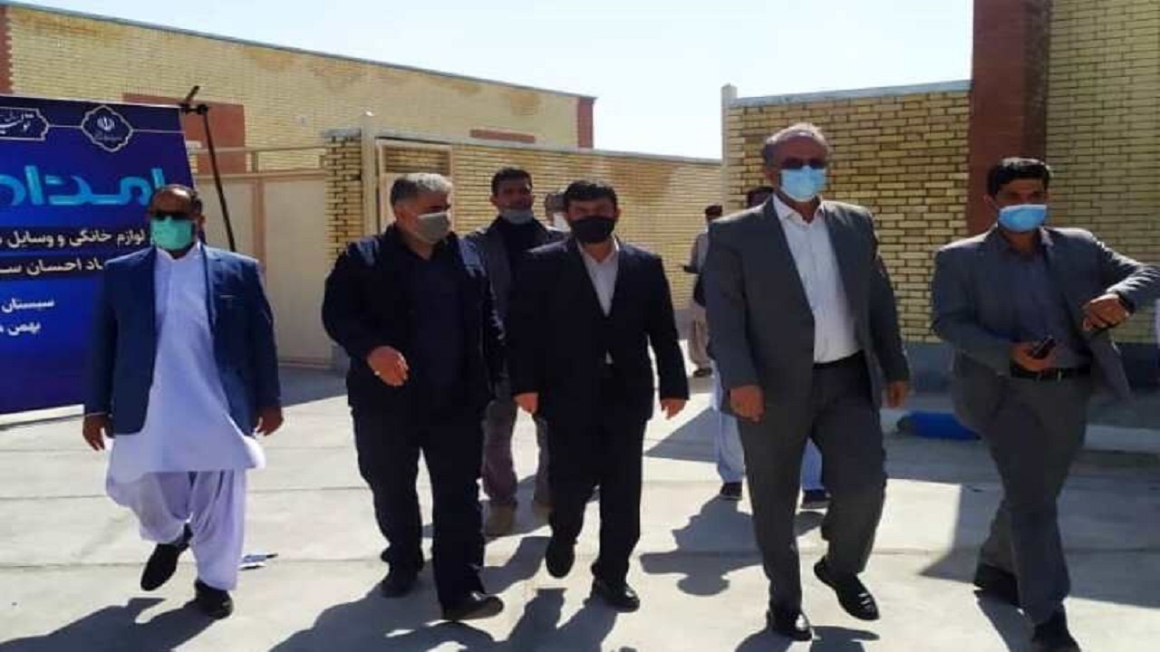 به وعده خود صادق هستیم/ یک‌هزار سری لوازم خانگی بین سیل‌زدگان کُنارک توزیع شد