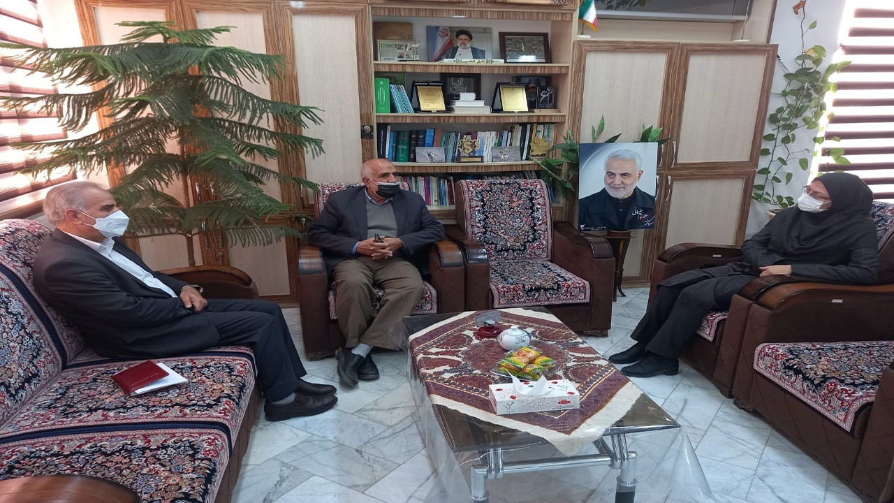 برای سلامتی مردم با هیچ کس تعارف نداریم
