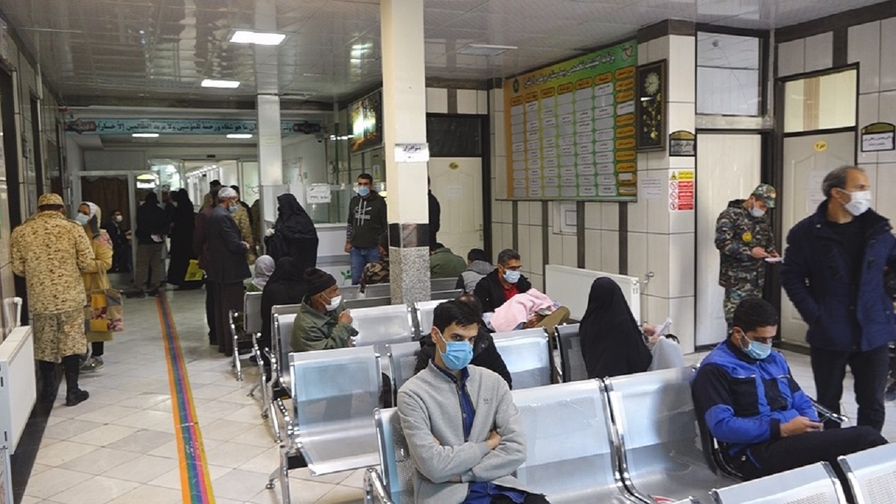 معاینه رایگان بیماران در بیمارستان بوعلی بیرجند
