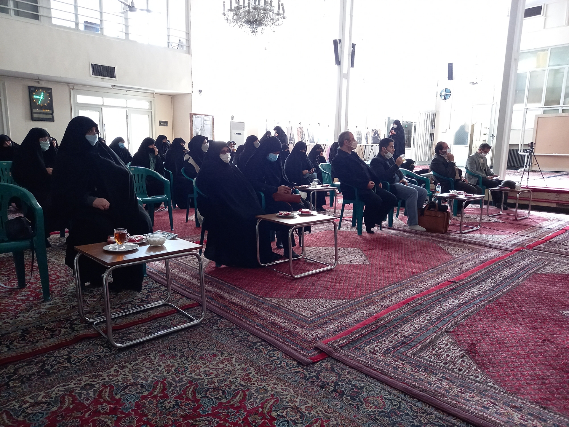 خیابان بانو طا&zwnj;هایی در مشهد رونمایی شد