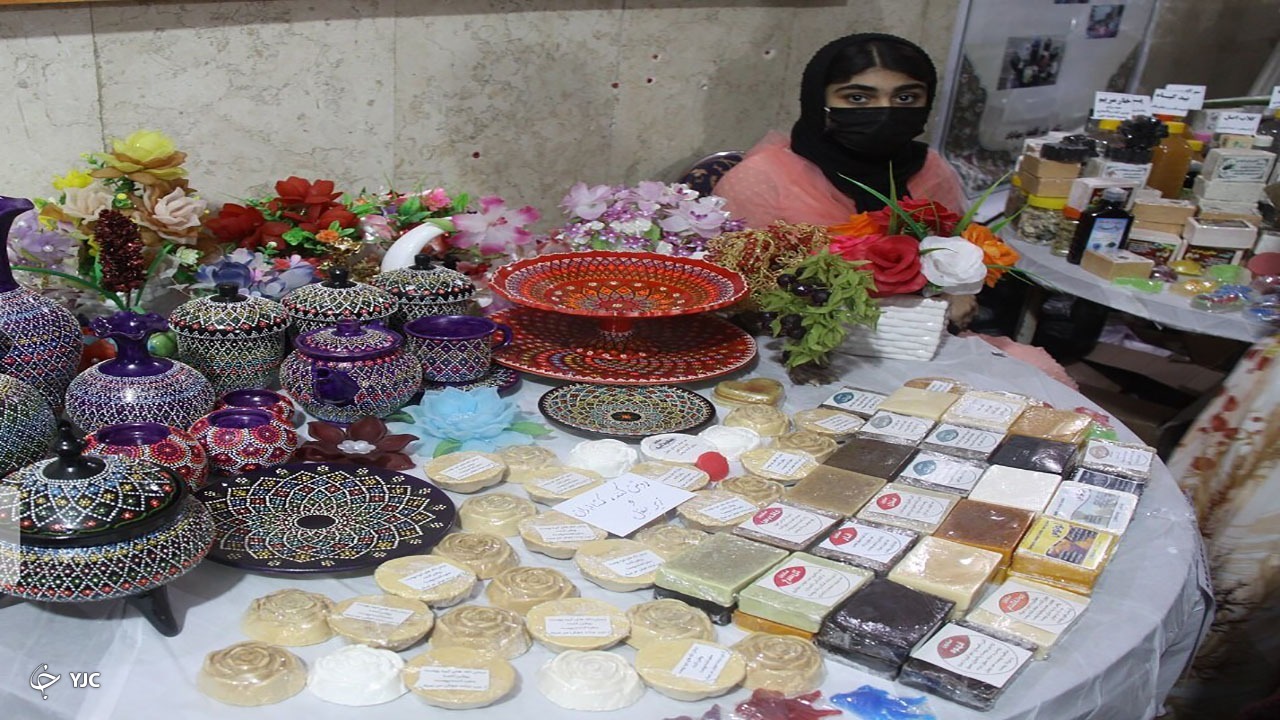 نمایشگاه صنایع دستی در مهاباد برپا شد