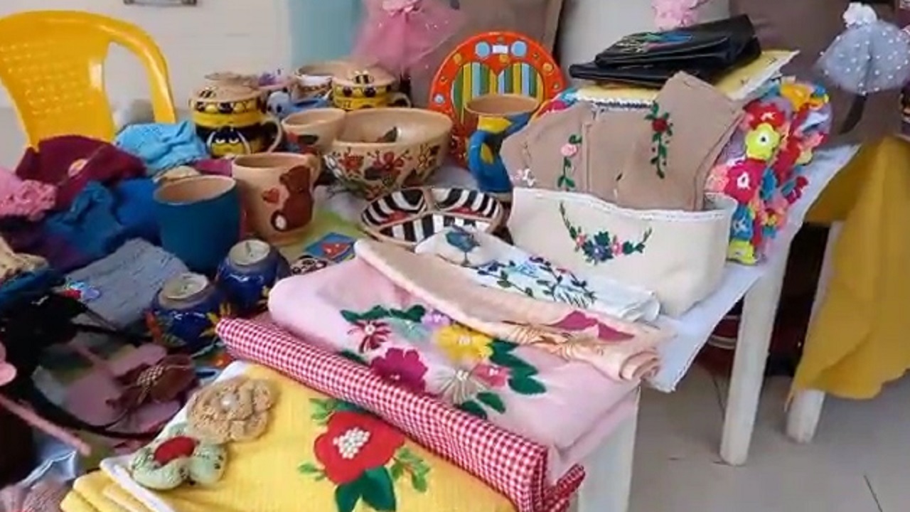 از