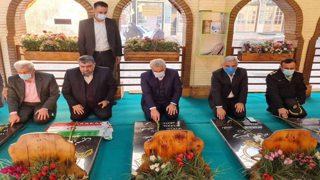 گلباران مزار شهدا در گیلان