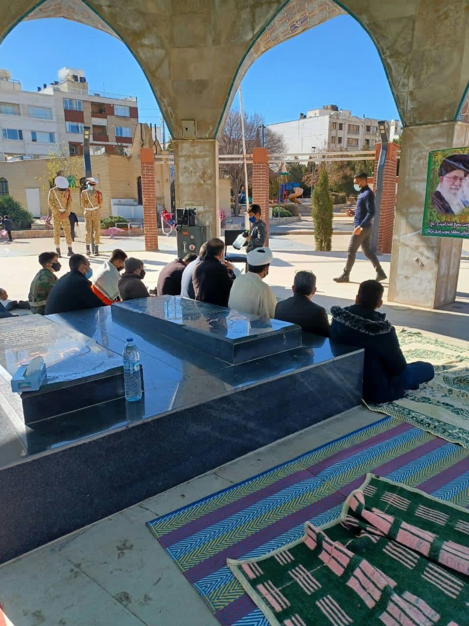 برگزاری جشن انقلاب توسط اهالی معالی آباد + تصاویر