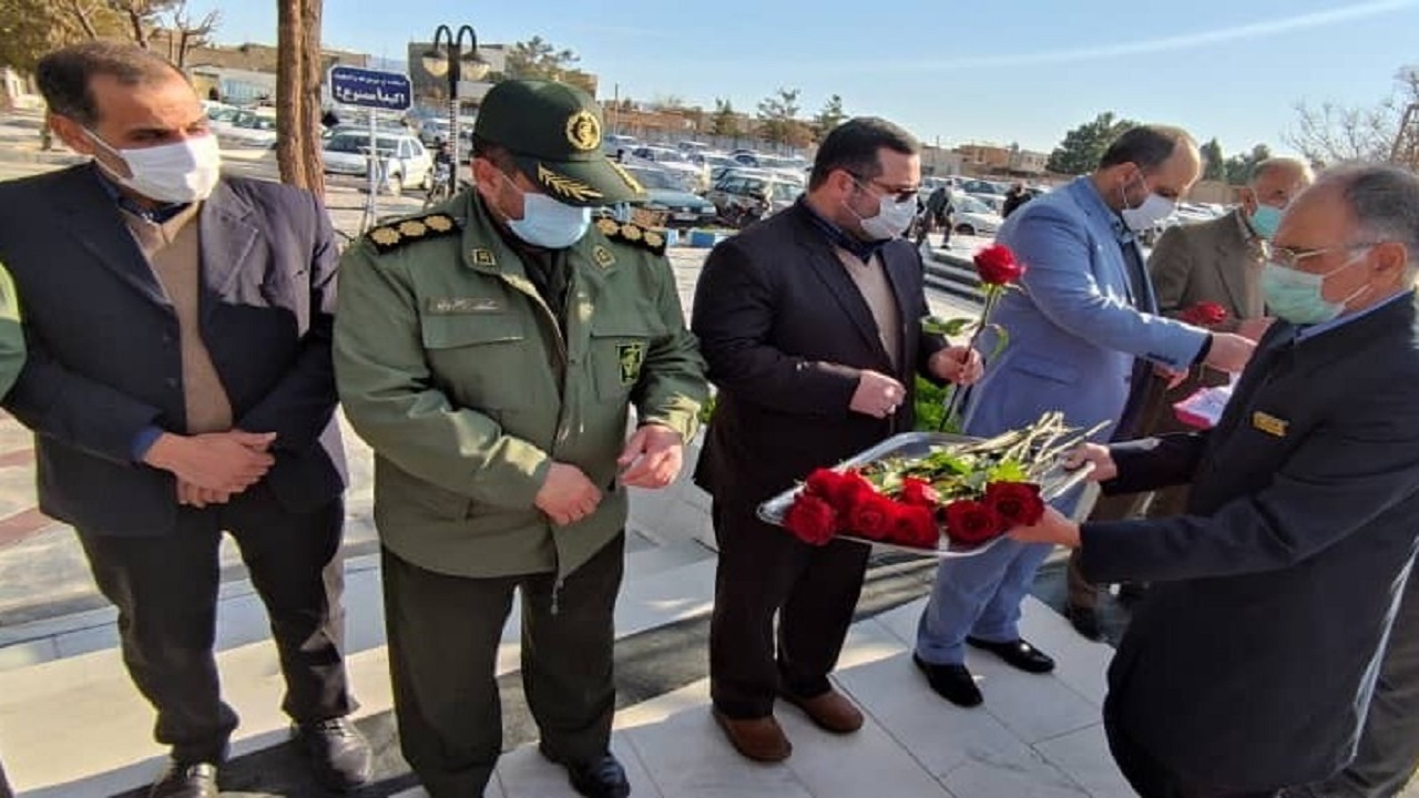 عطرافشانی گلزار شهیدان در خراسان رضوی