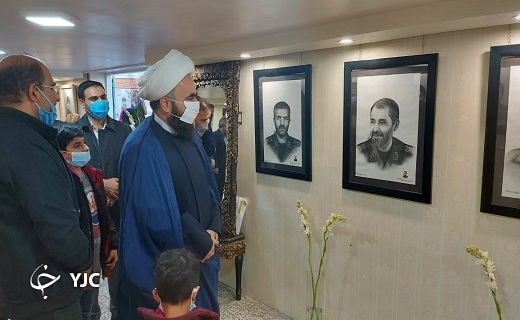 باز آفرینی تصویر سرداران شهید دفاع مقدس و دهه فجر در نگارخانه رقص قلم