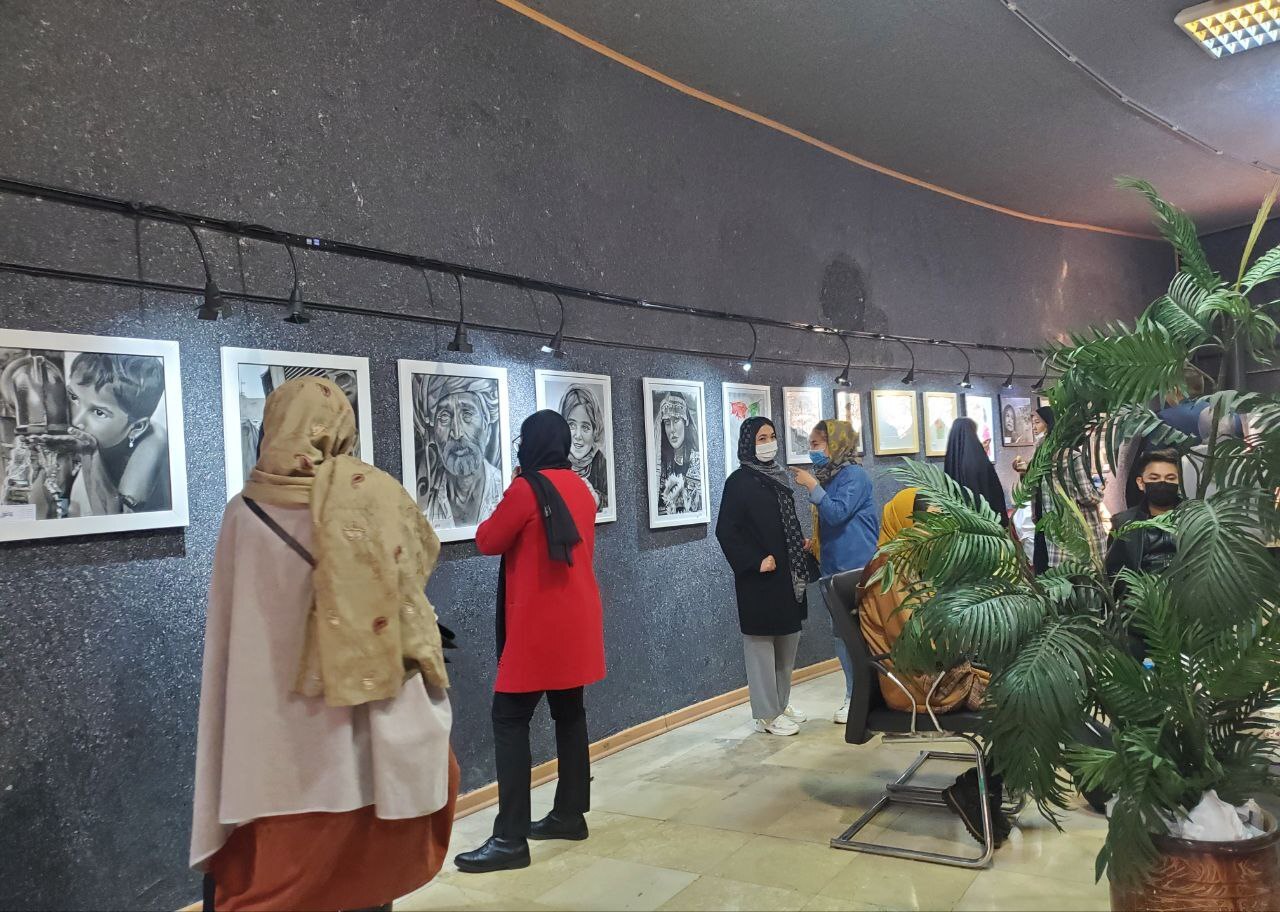 نمایشگاه نقاشی هنرمندان افغانستانی در تهران برگزار شد