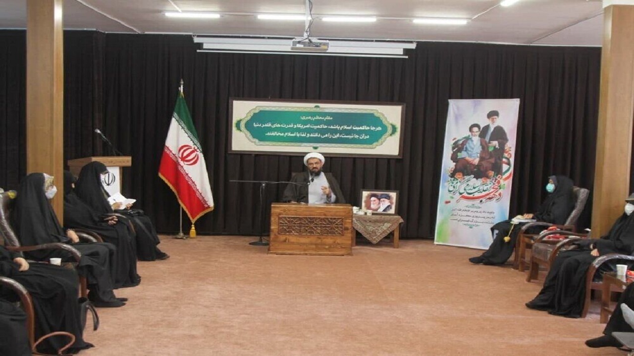 حضور سالم و موثر زنان در اجتماع مدیون انقلاب اسلامی است