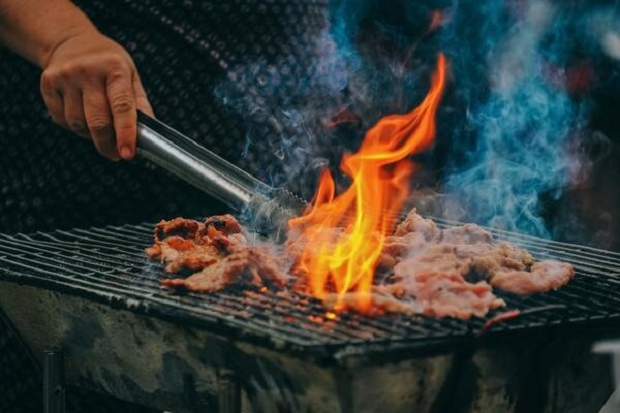 اگر در خوابیدن مشکل دارید، این ۷ ماده غذایی را نخورید!