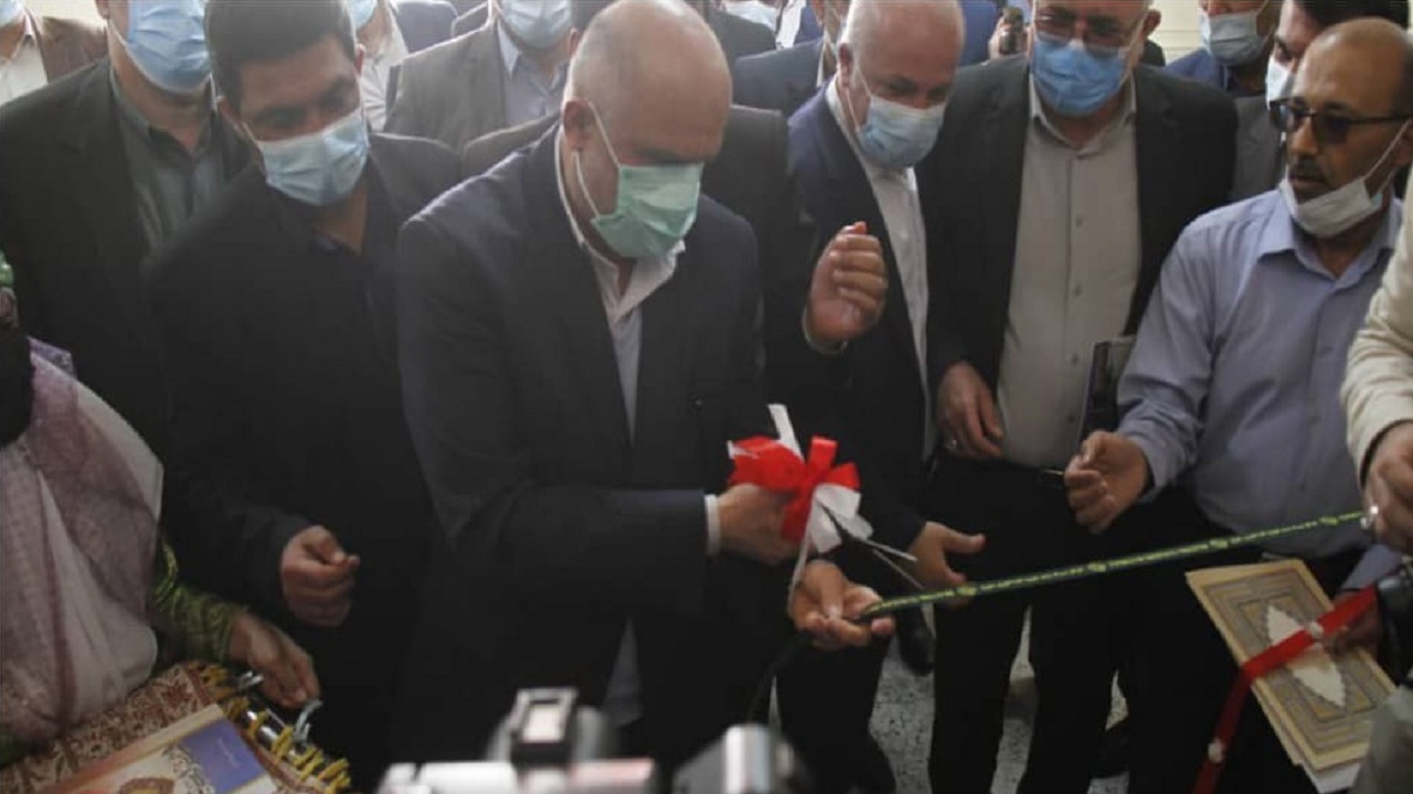 ۴۰ طرح در تنگستان افتتاح یا عملیات اجرایی آن آغاز شد