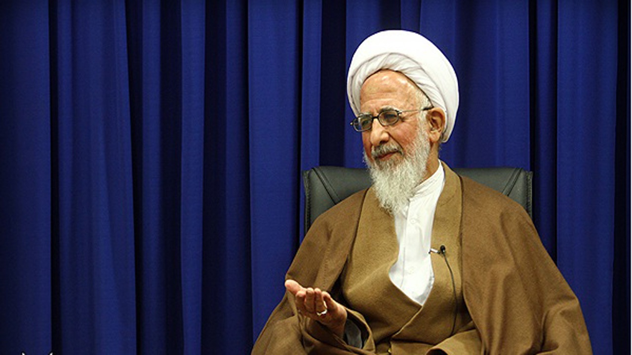 نظر آیت‌الله جوادی آملی درباره بازنشستگی چه بود؟