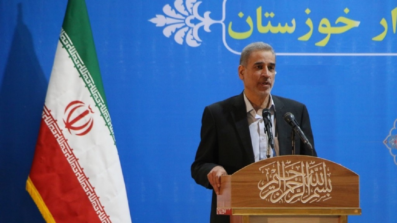 سعی داریم ظرف ۶ ماه آینده بخش قابل توجهی از صنایع خوزستان را فعال کنیم