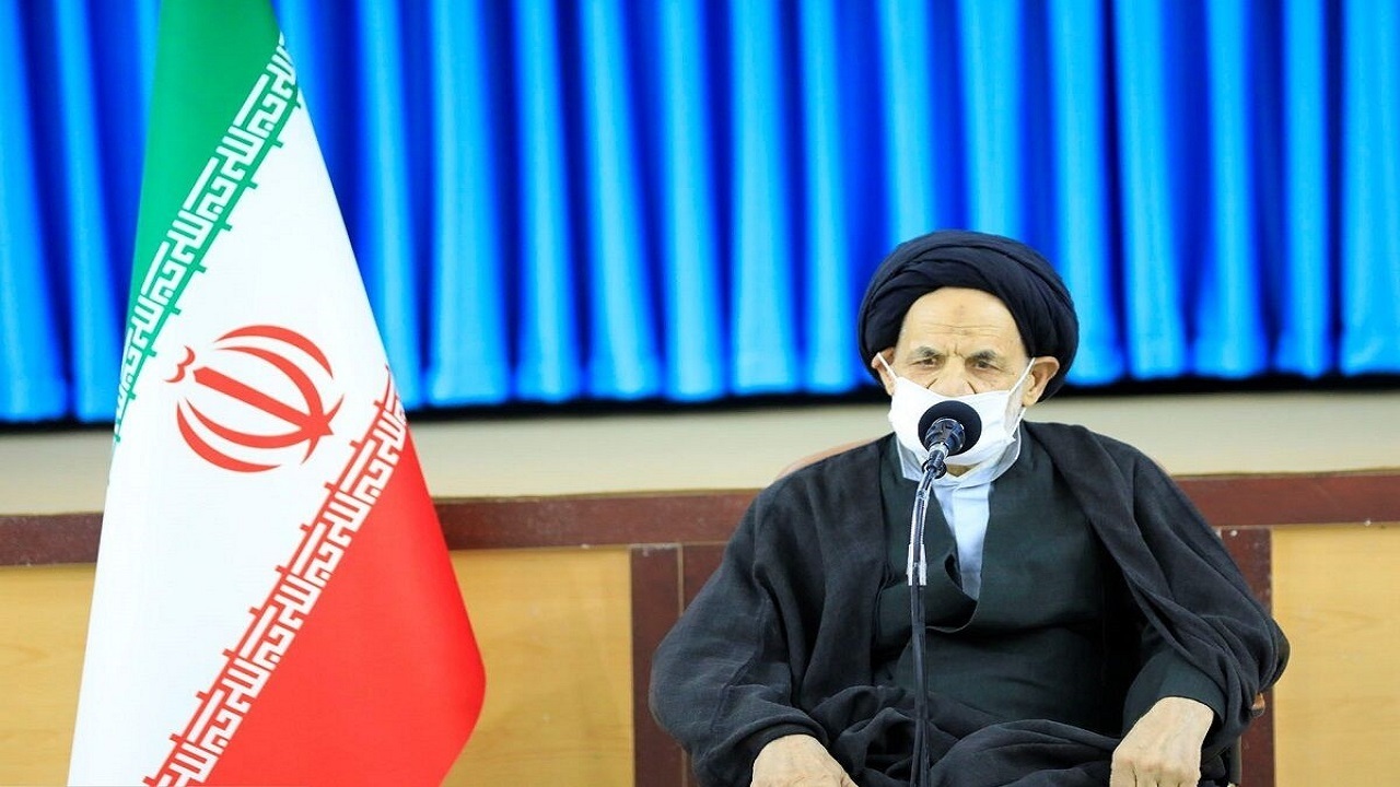پشت کردن به باطل وظیفه امروز ما است