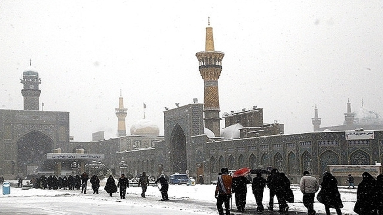 برف زمستانی به مشهد هم رسید+ عکس
