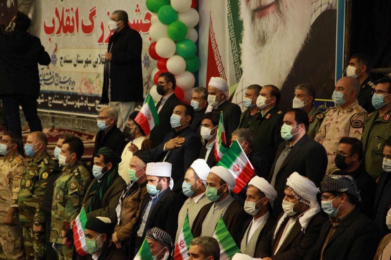 برگزاری جشن انقلاب در سنندج+تصاویر