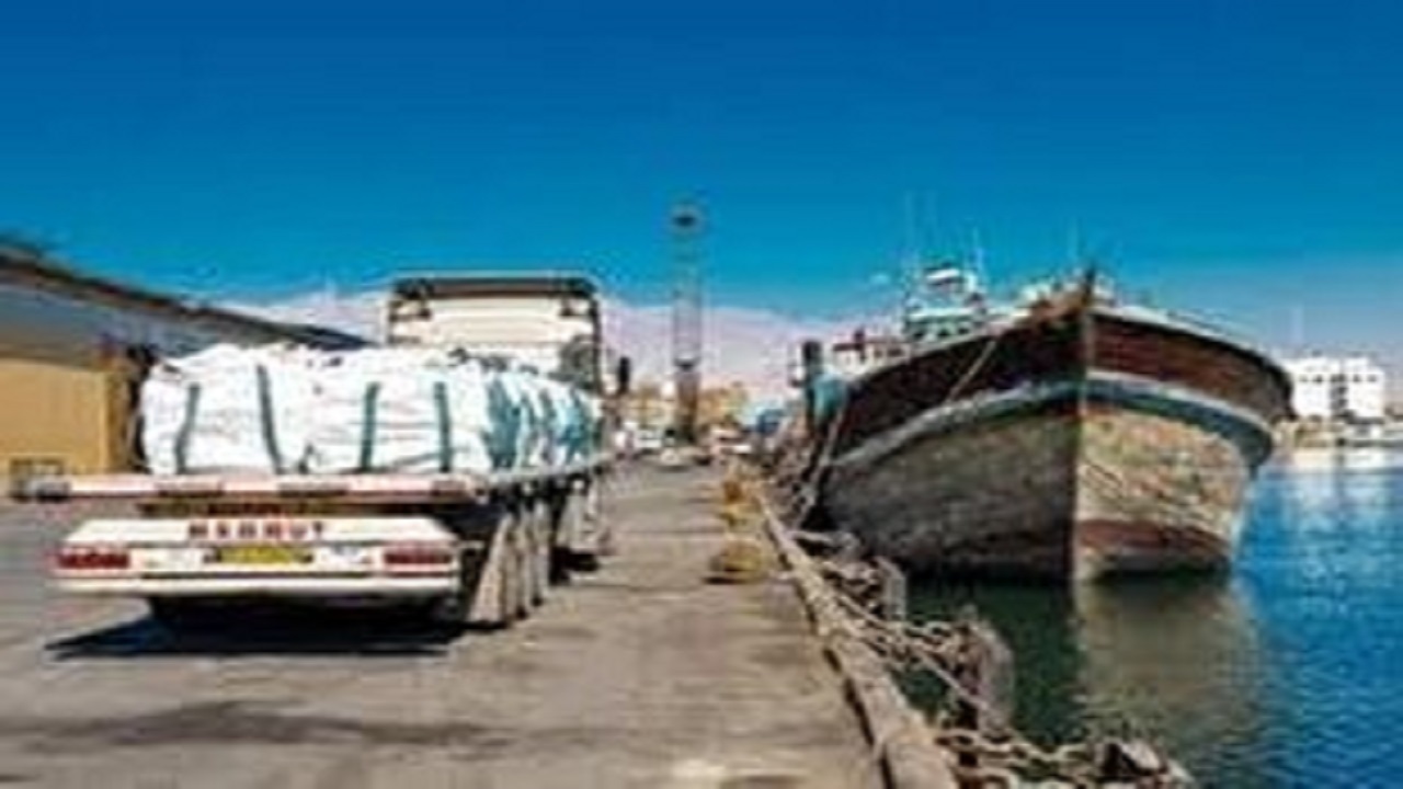 ترخیص نهاده‌های دامی از گمرک بندر شهید رجایی بندرعباس شدت می گیرد