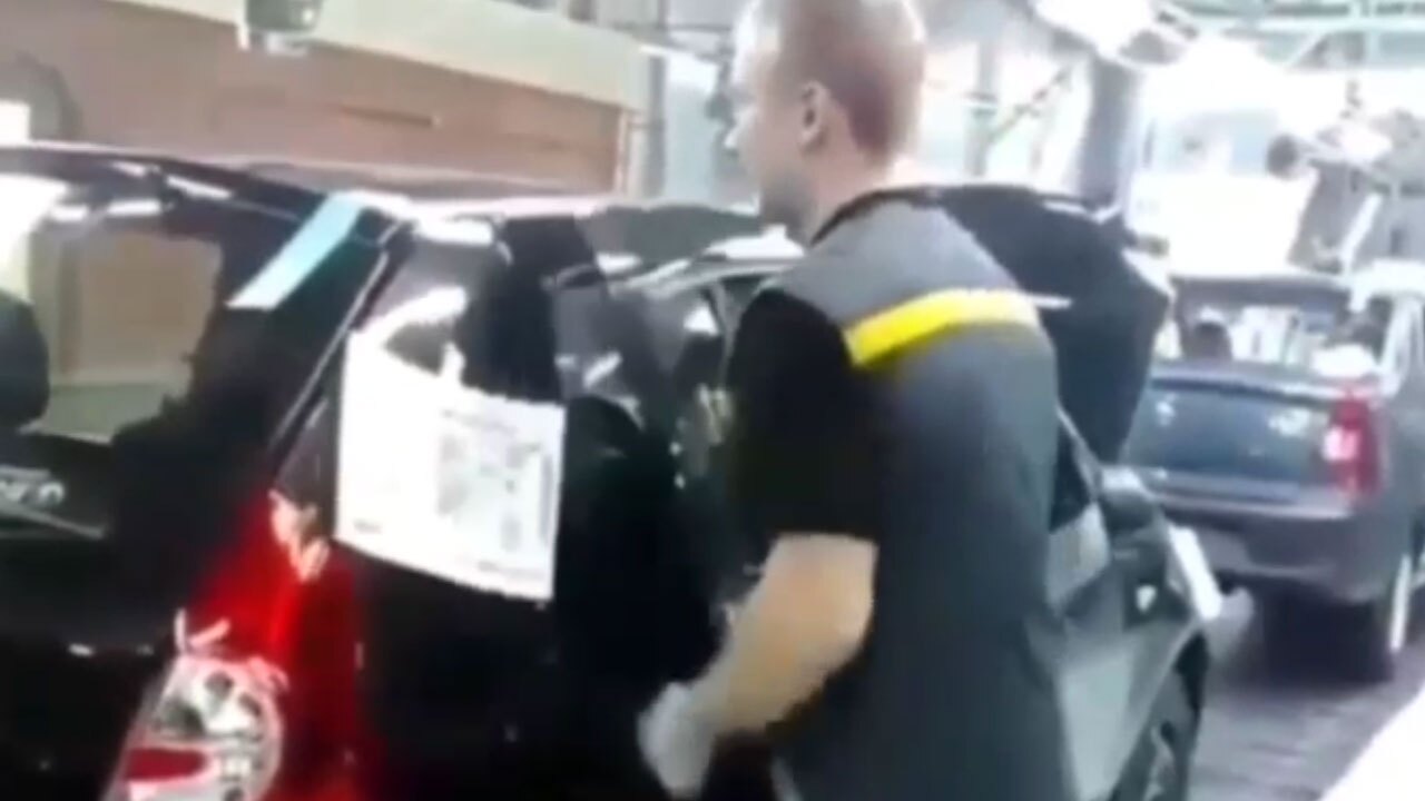 خط تولید رنو در فرانسه + فیلم