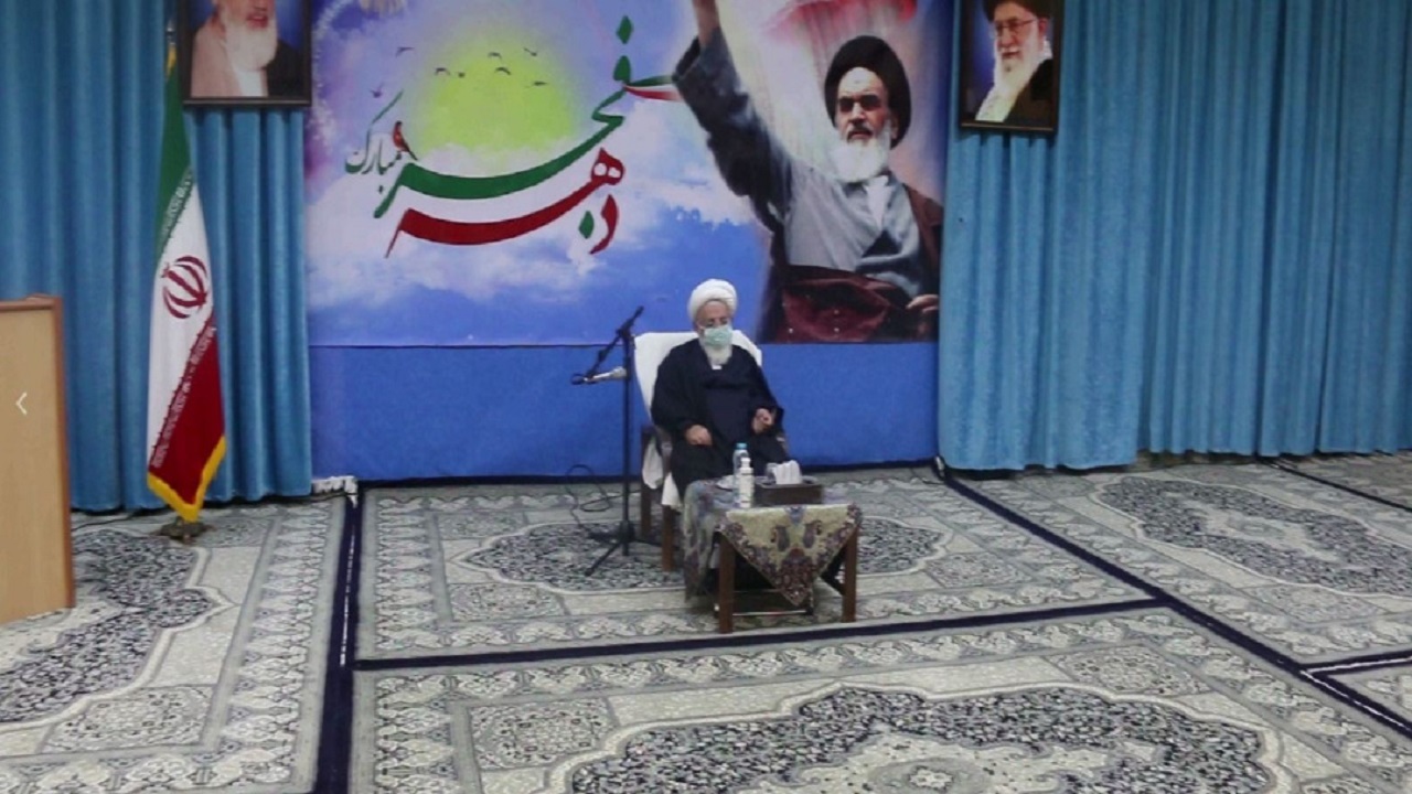 اساتید دانشگاه و معلمان باید ایمان دانشجویان و دانش آموزان را ارتقا دهند