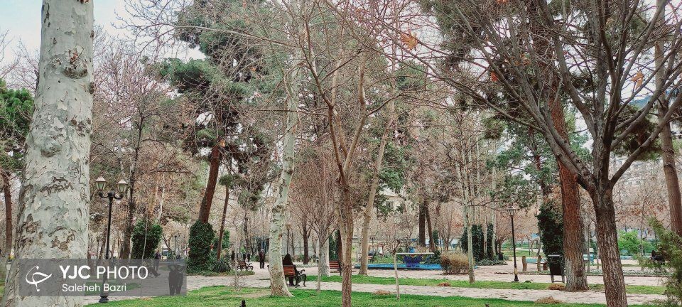 حال و هوای یک روز زمستانی در باغ ملی مشهد+ تصاویر