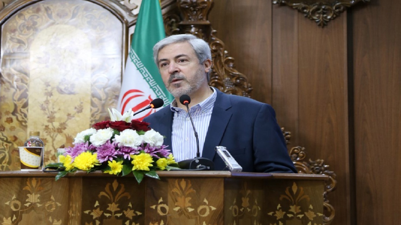 در دوران گذشته هنرمندان ما تولید کننده آثار فرهنگی و هنری بی نظیری بودند