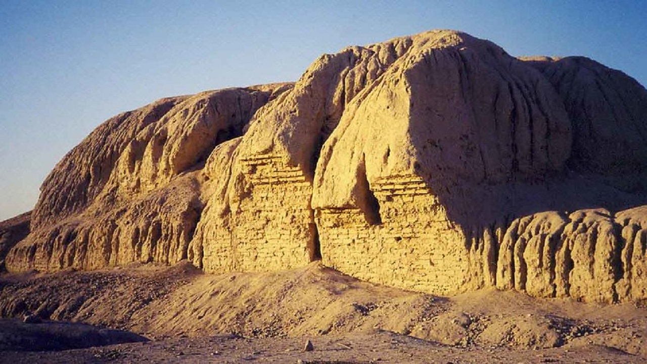 نمایی از تمدن ۸ هزار ساله تپه‌های سیلک در کاشان + فیلم