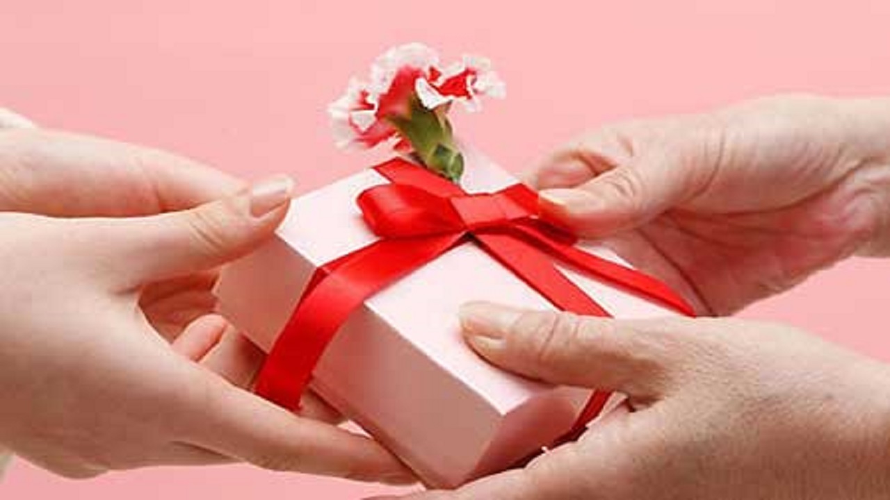 هدیه روز مادر چی بخریم؟
