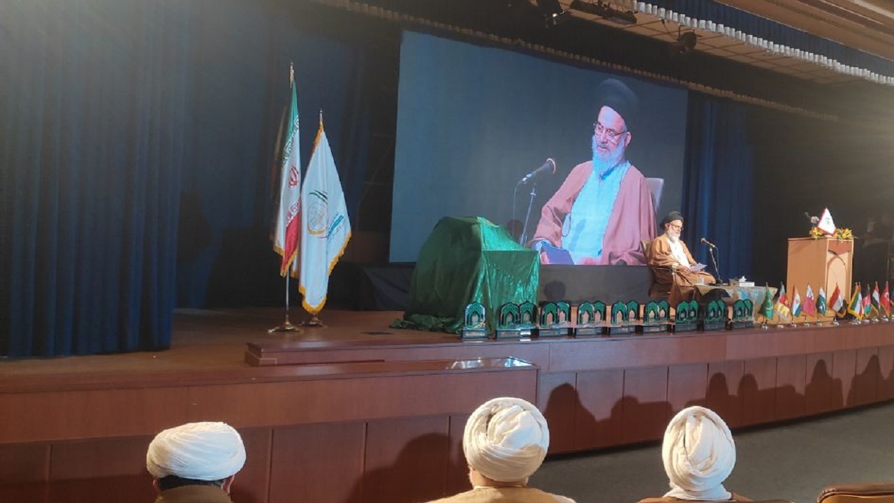 آغاز به کار پنجمین همایش اتحادیه جهانی زنان مسلمان در قم
