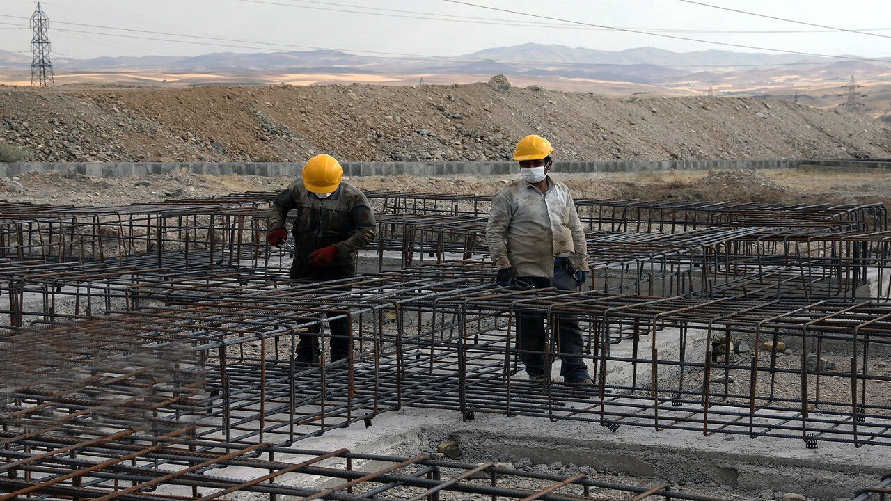 ۴۰۰ هزار کارگر ساختمانی در انتظار بیمه