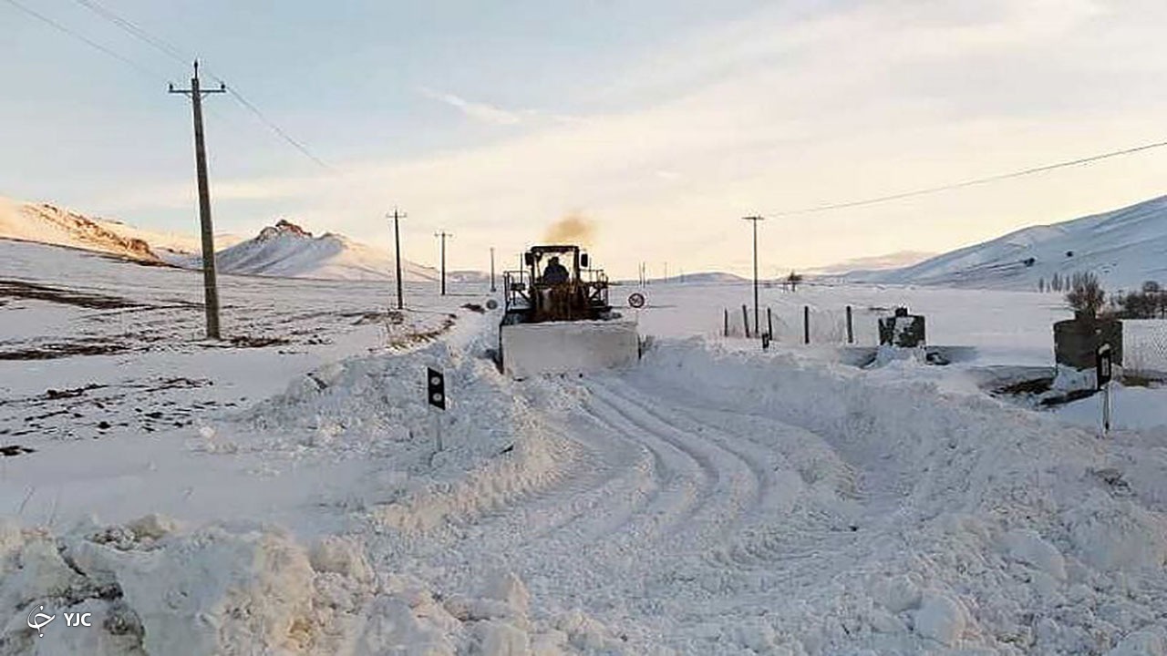 راه ارتباطی ۵۴ روستای مهاباد باز است