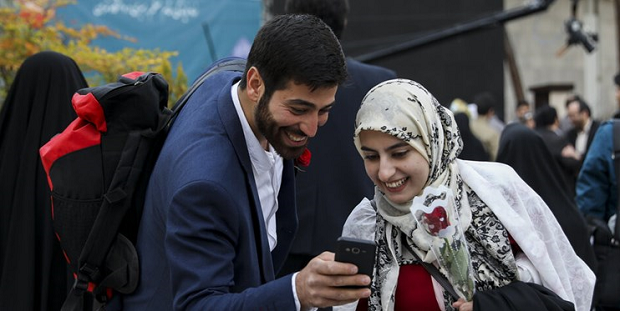 روز زن را با این روش&zwnj;ها برای همسرتان ماندگار کنید