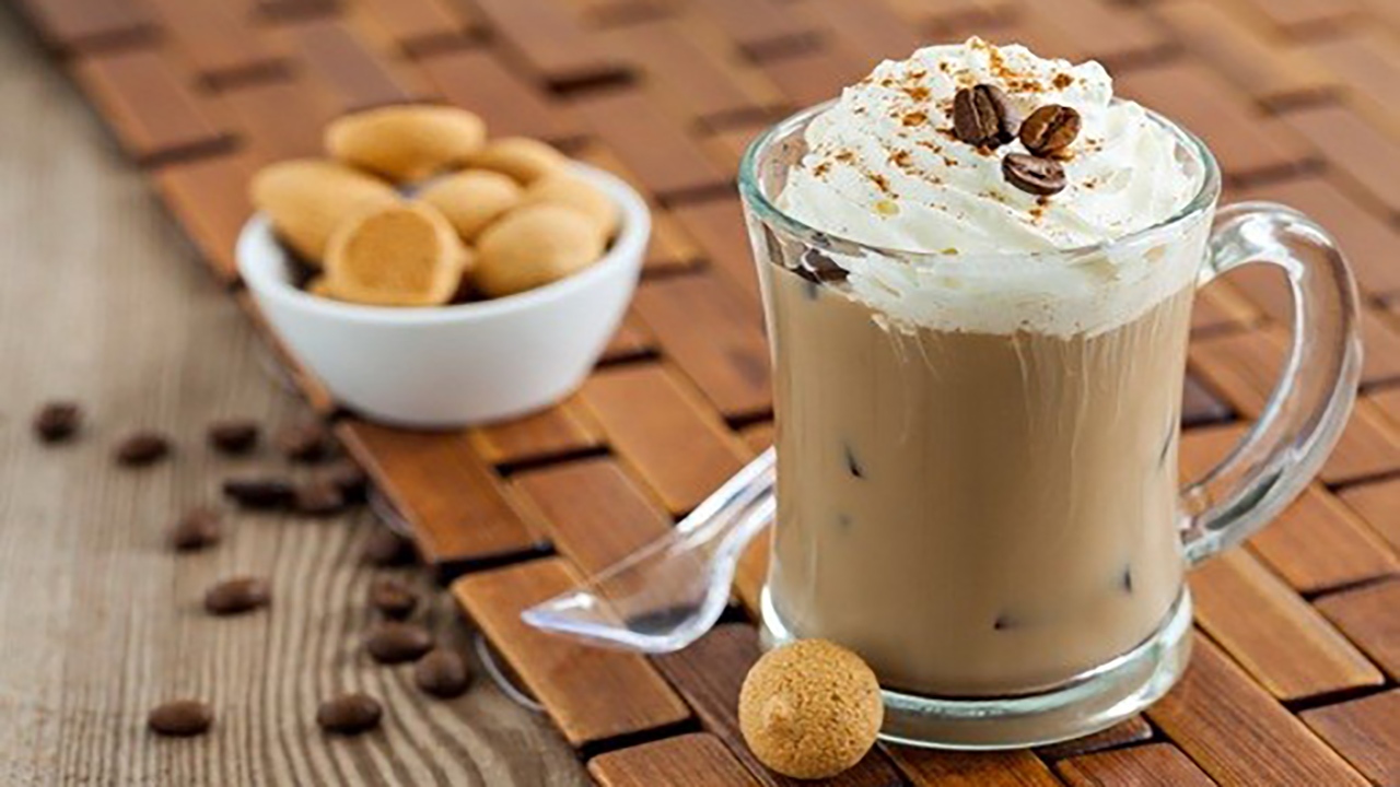 چگونه یک آیسد کافی درست کنیم؟ + فیلم
