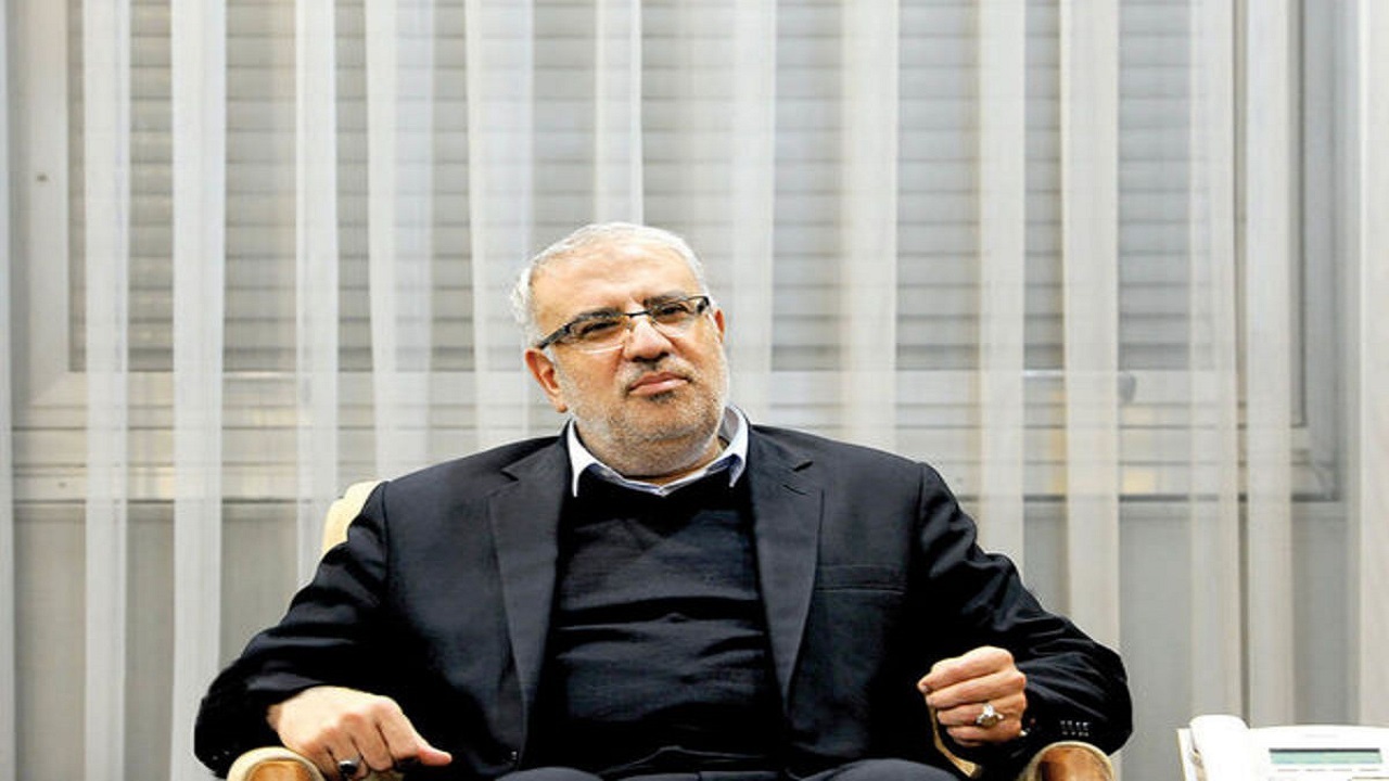 برای تأمین خوراک پتروشیمی‌ها در فصل سرد دغدغه داریم/ توسعه میادین گازی و مشترک در دستور کار