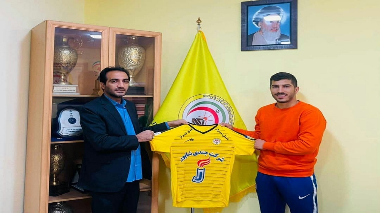 بازیکن سابق گل گهر به فجر سپاسی پیوست