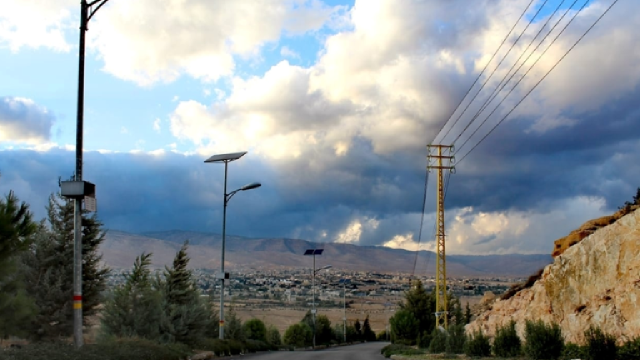 قطعی برق در یکی از شهرهای لبنان در سایه بحران سوخت