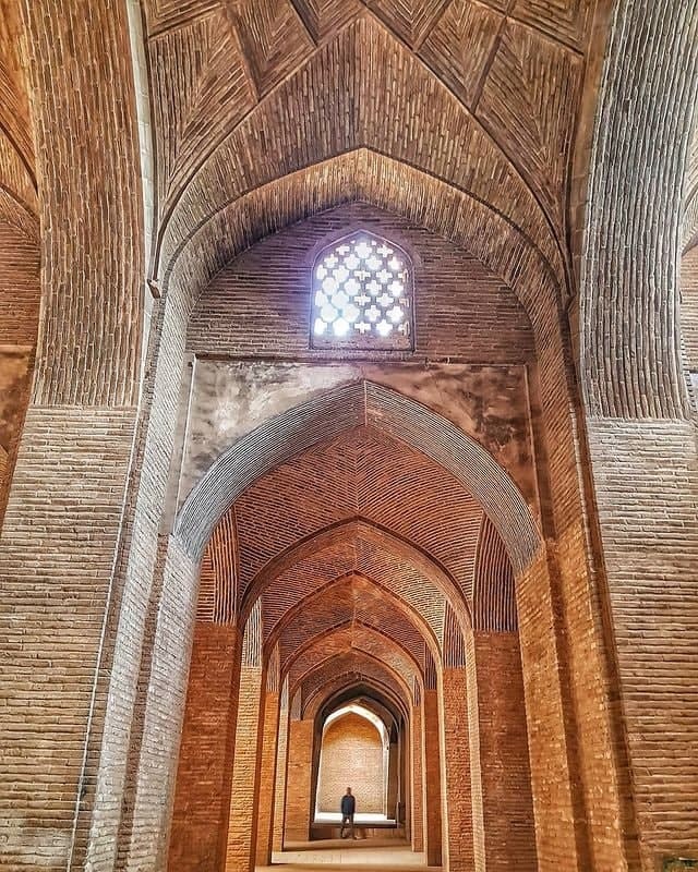 از