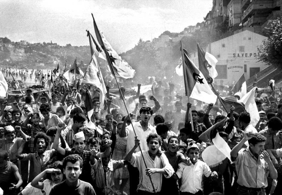 ۴۳ سال «خسته نشو» علیه دشمن ۴۳ سال «خسته نشو» علیه دشمن