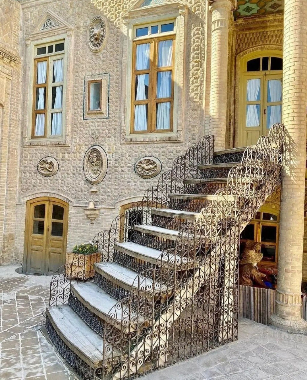 عمارت تاریخی داروغه در مشهد عمارتی به وسعت تاریخ در قلب مشهد + عکس